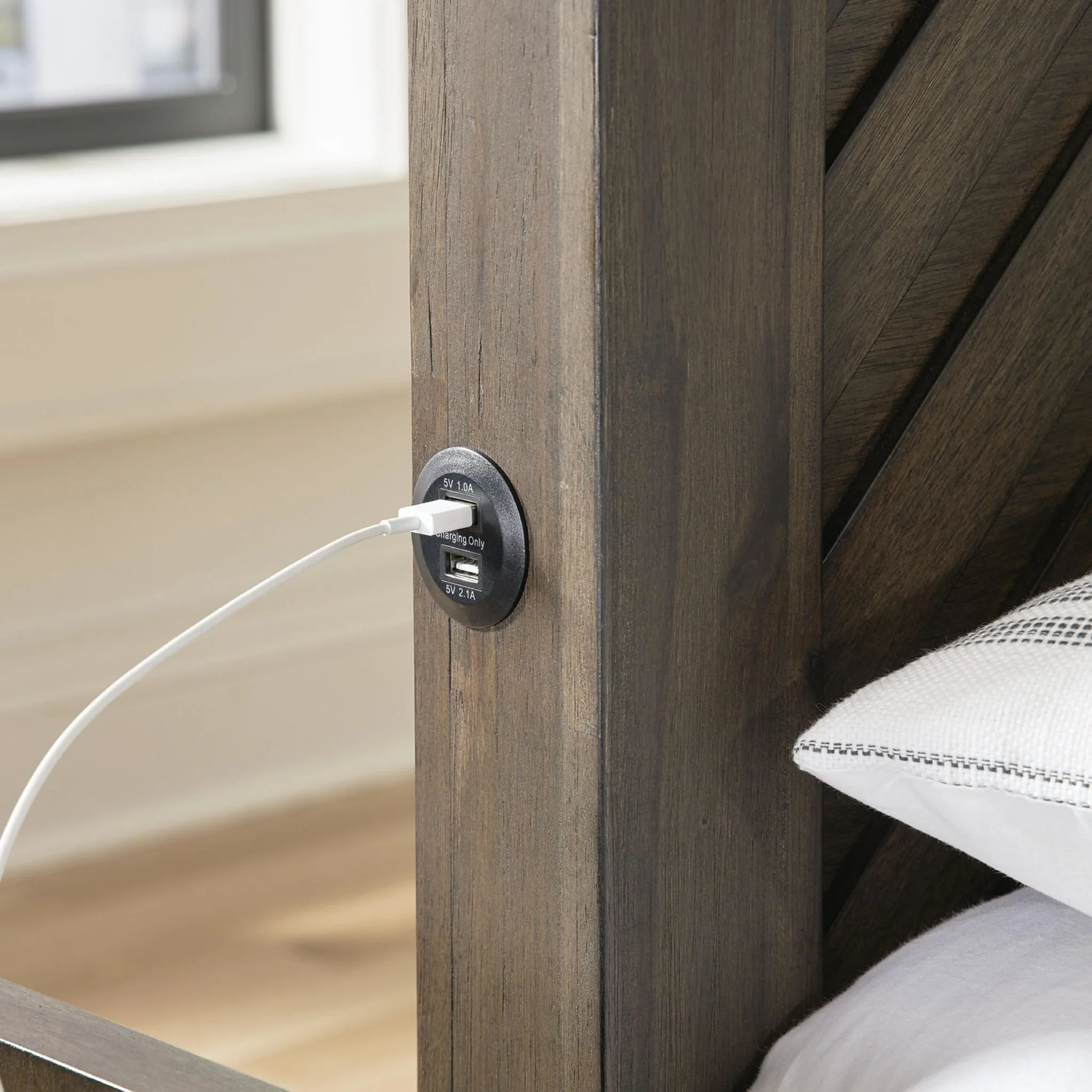 Arkenton King Panel Bed - Grayish Brown - Image 17
