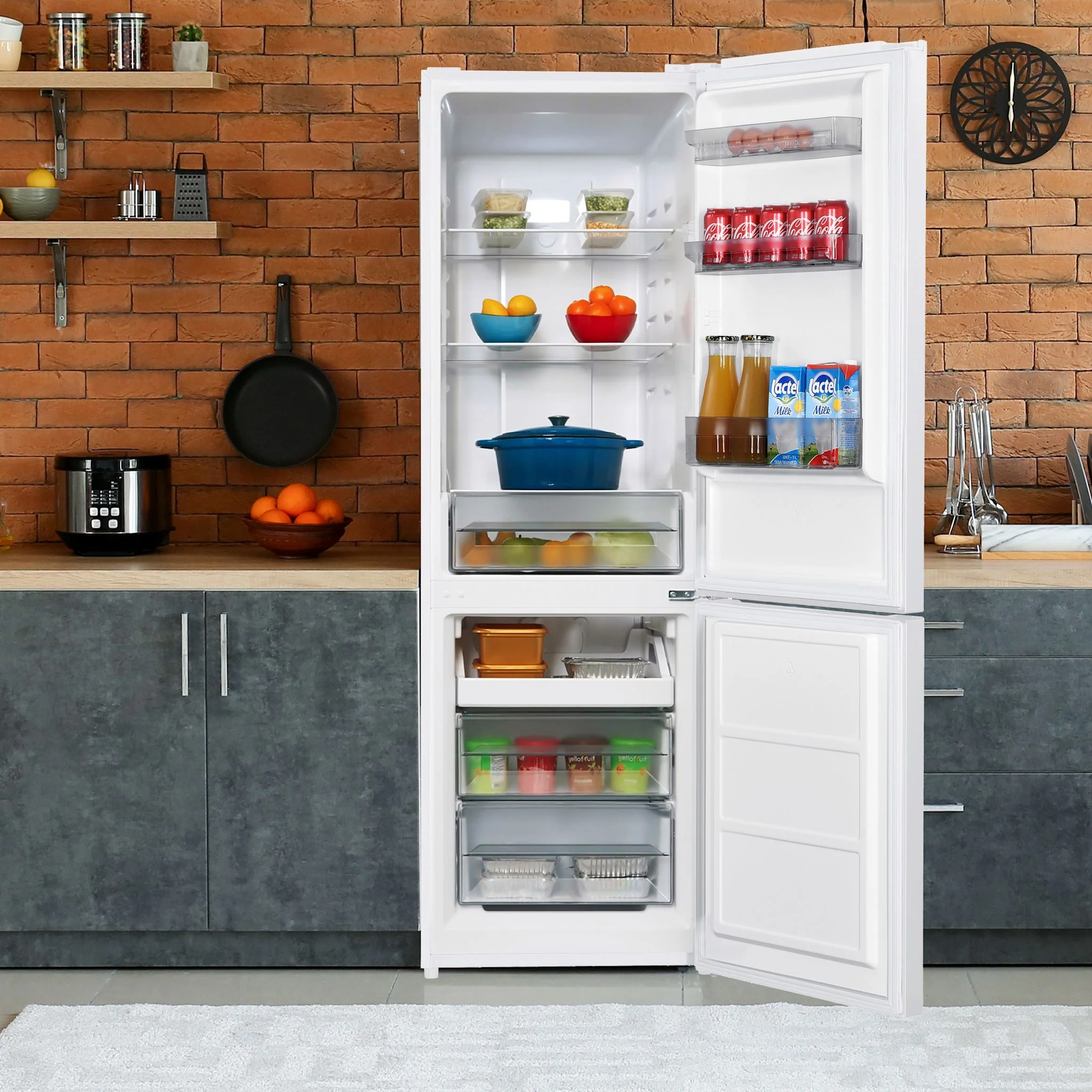 Danby 10 cu. ft. Bottom Mount Apartment Size Fridge -White (DBMF100B1WDB) - Image 6