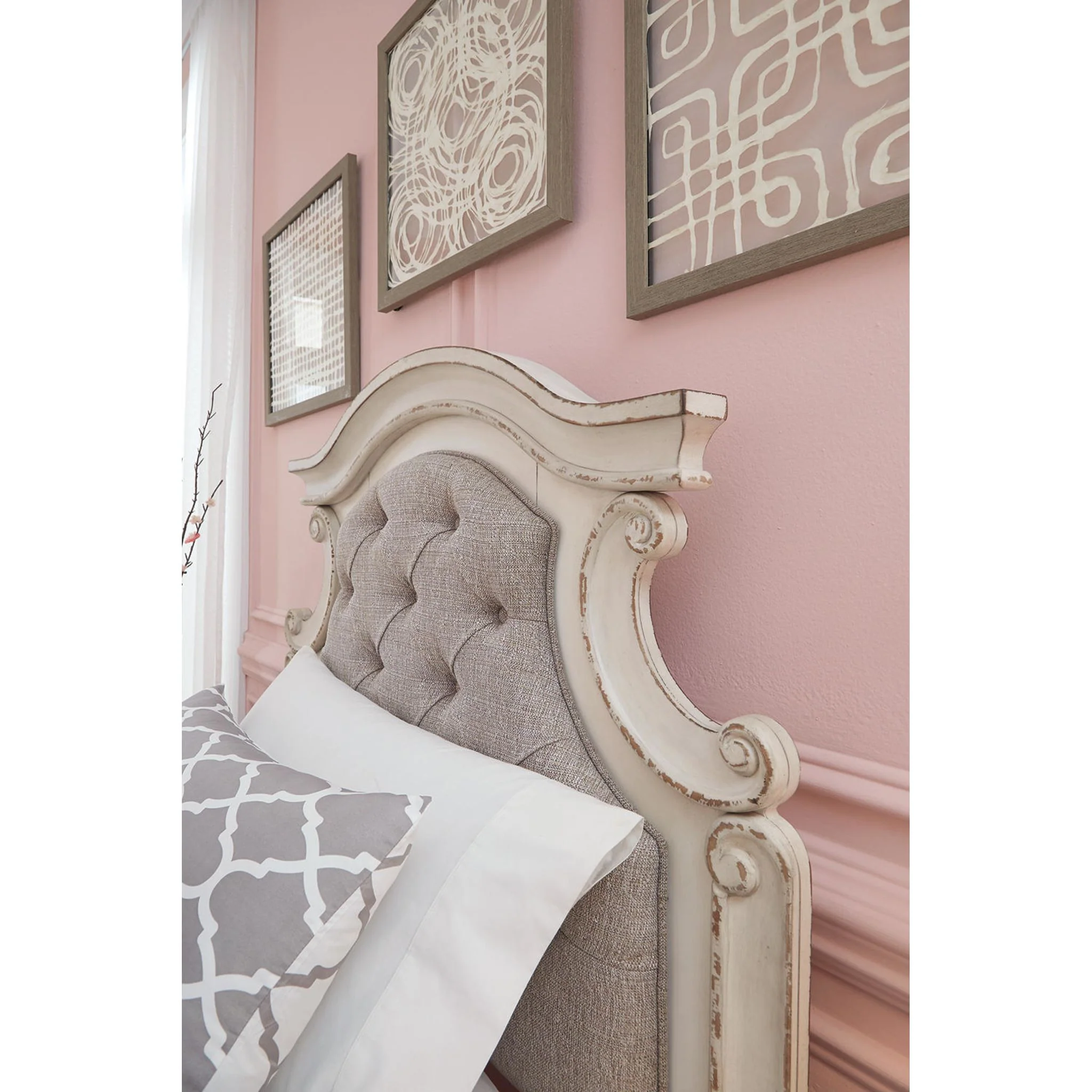 Realyn Panel Bed - White - Image 28