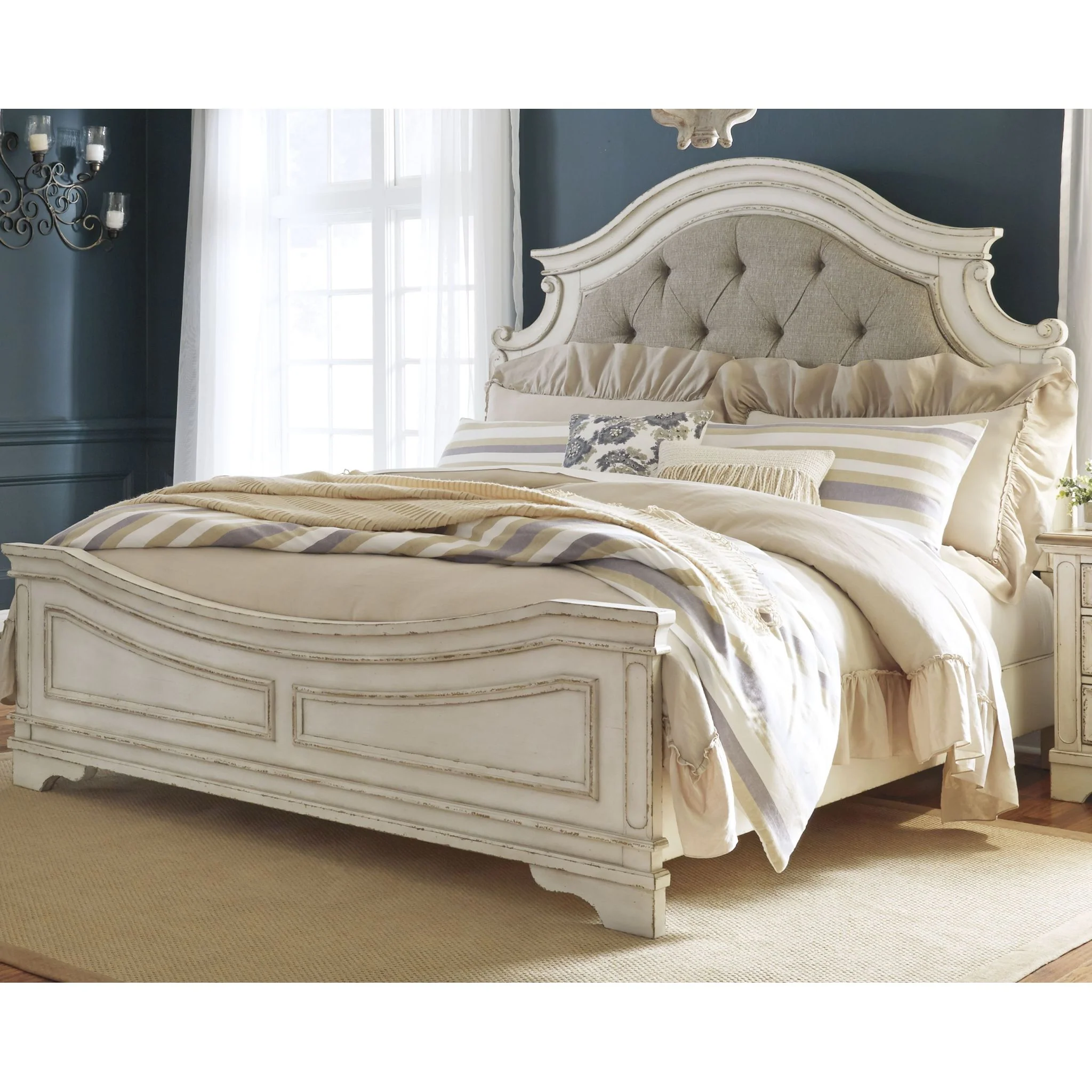 Realyn Panel Bed - White - Image 31