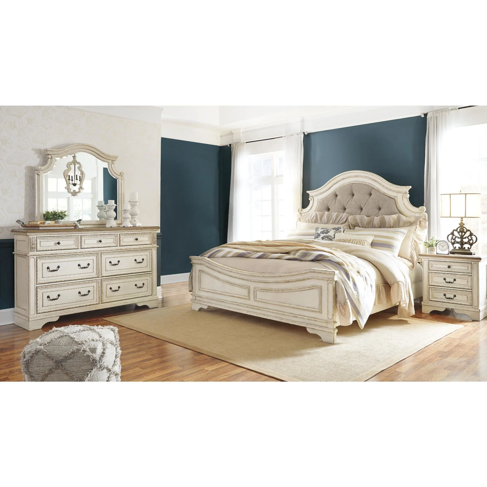 Realyn Panel Bed - White - Image 77