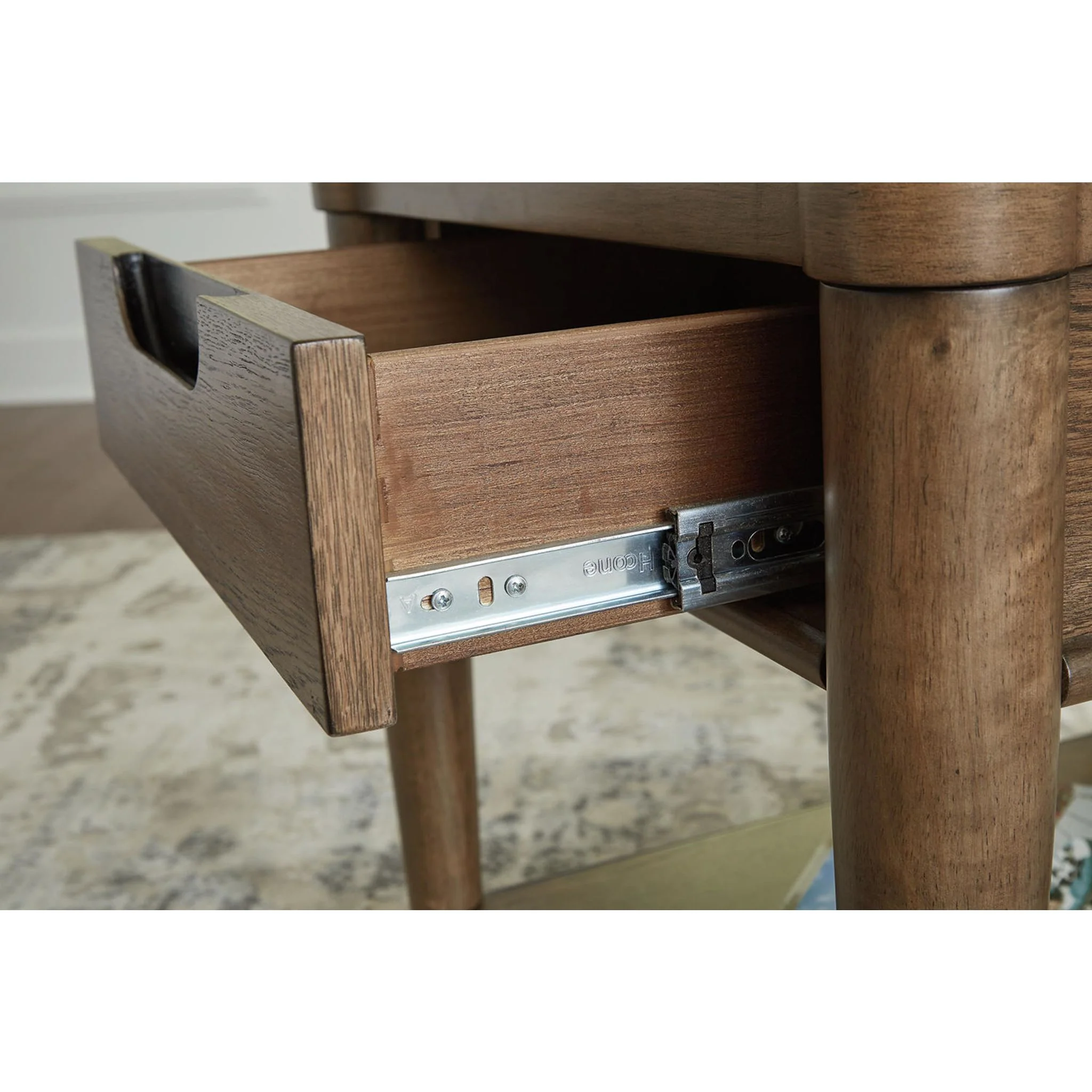 Roanhowe End Table - Brown - Image 12